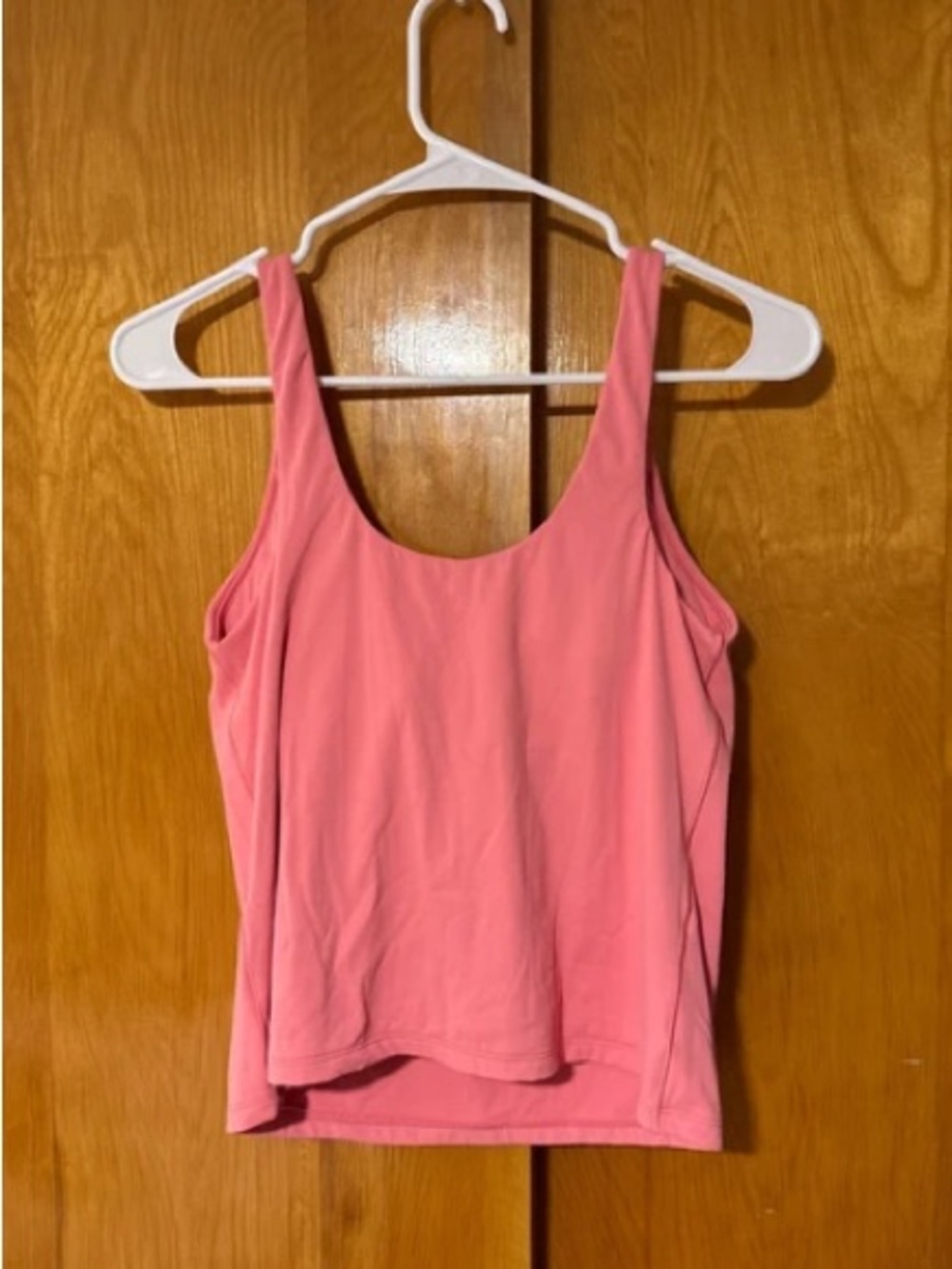 Women's Scoop Neck Sleeveless Tank Top in Pink